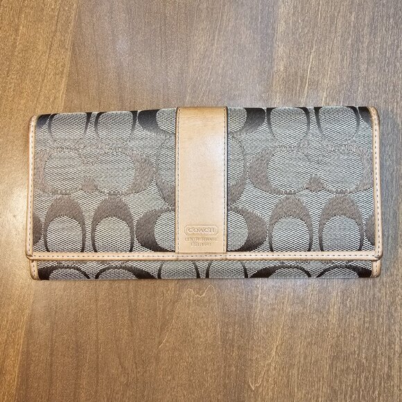 Coach Vintage Logo Monogram Jacquard & Leather Long Wallet - Picture 1 of 7